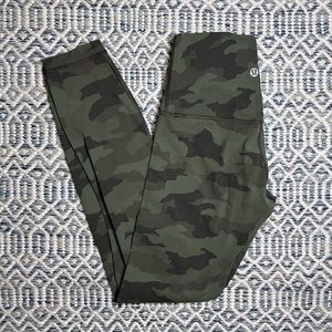 Lululemon camo green aligns 25”